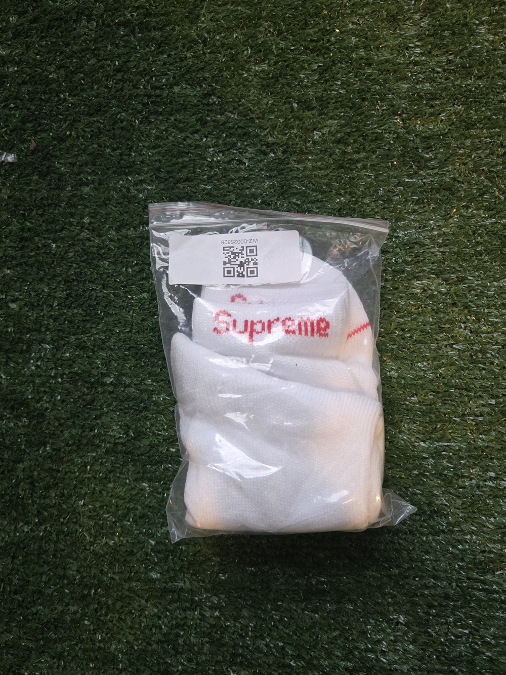 Supreme 2 Pair Socks